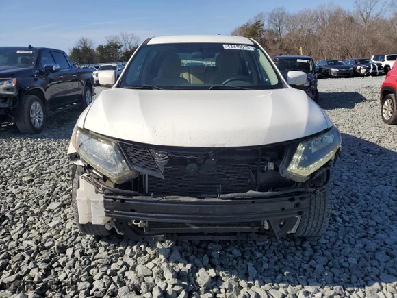 2016 Nissan Rogue SV with VIN 5N1AT2MT8GC834632, listed as a Copart auction lot 43349915 with 166,295 mi miles and Salvage Title. Bid and sale history available at carsss.com. Image 5.
