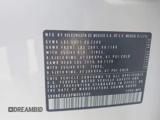 2023 Volkswagen Tiguan SE R-Line Black z VIN 3VV8B7AX9PM055640, wystawiony jako IAAI lot #42411380 z przebiegiem 68 922 mil mil oraz . Historia ofert i sprzedaży dostępna na DreamBid. Obrazek 9.