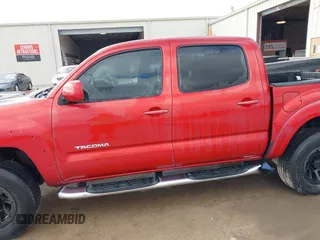 2010 Toyota Tacoma PreRunner z VIN 3TMJU4GN1AM094552, wystawiony jako IAAI lot #42422207 z przebiegiem 180 364 mil mil oraz . Historia ofert i sprzedaży dostępna na DreamBid. Obrazek 14.