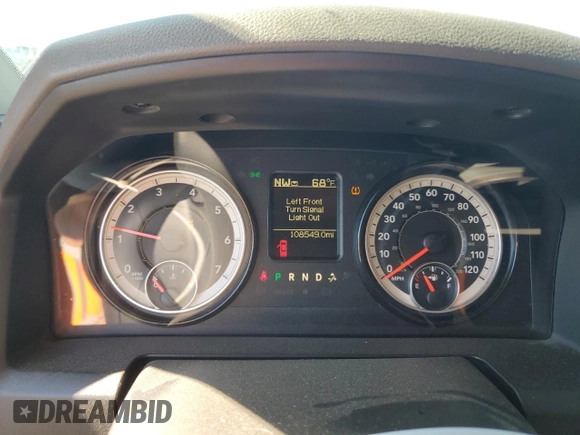 2018 Ram 1500 Tradesman z VIN 1C6RR7ST2JS122014, wystawiony jako Copart lot #76448874 z przebiegiem 108 549 mil mil oraz Szkoda całkowita • Salvage title. Historia ofert i sprzedaży dostępna na DreamBid. Obrazek 9.