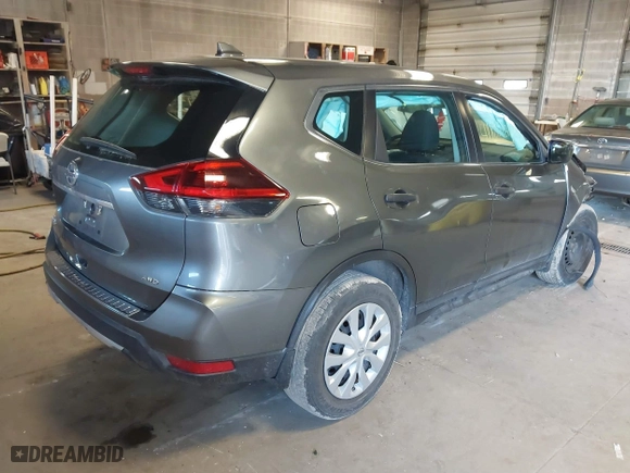 2018 Nissan Rogue S with VIN 5N1AT2MVXJC752295, listed as a IAAI auction lot 41883127 with 68,847 mi miles. Bid and sale history available at carsss.com. Image 4.