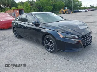 2024 Nissan Altima SR z VIN 1N4BL4CV3RN311894, wystawiony jako IAAI lot #42127560 z przebiegiem 32 703 mil mil oraz . Historia ofert i sprzedaży dostępna na DreamBid. Obrazek 1.