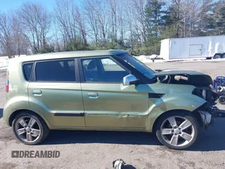 2010 Kia Soul + with VIN KNDJT2A23A7061651, listed as a IAAI auction lot 41685158 with 160,774 mi miles. Bid and sale history available at carsss.com. Image 14.