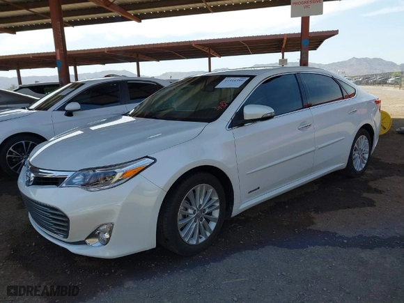 2015 Toyota Avalon Hybrid XLE Touring with VIN 4T1BD1EB8FU044533, listed as a IAAI auction lot 41914580 with 104,739 mi miles. Bid and sale history available at carsss.com. Image 2.