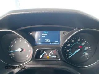2014 Ford Focus SE with VIN 1FADP3F28EL433519, listed as a IAAI auction lot 41969007 with 137,064 mi miles. Bid and sale history available at carsss.com. Image 7.