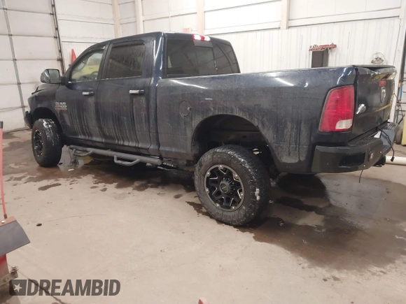2018 Ram 2500 Big Horn with VIN 3C6UR5DLXJG233378, listed as a IAAI auction lot 41007365 with 96,371 mi miles. Bid and sale history available at carsss.com. Image 3.