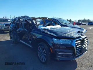 2017 Audi Q7 Prestige with VIN WA1VAAF78HD040337, listed as a IAAI auction lot 41287880 with 1 mi miles. Bid and sale history available at carsss.com. Image 1.