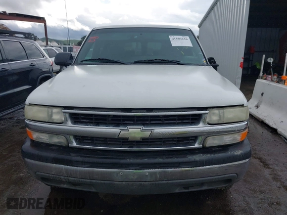 2001 Chevrolet Suburban LS with VIN 3GNEC16T21G209183, listed as a IAAI auction lot 41503236 with 216,462 mi miles. Bid and sale history available at carsss.com. Image 12.