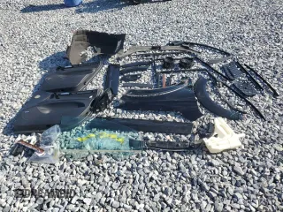 2015 Audi Q7 Premium Plus z VIN WA1LGAFE6FD023540, wystawiony jako Copart lot #57227145 z przebiegiem 124 203 mil mil oraz Szkoda całkowita • Salvage title. Historia ofert i sprzedaży dostępna na DreamBid. Obrazek 13.