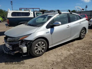 2020 Toyota Prius LE z VIN JTDKARFP4L3124967, wystawiony jako Copart lot #85278224 z przebiegiem 80 842 mil mil oraz Szkoda całkowita • Salvage title. Historia ofert i sprzedaży dostępna na DreamBid. Obrazek 1.