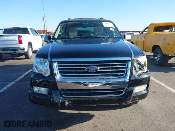 2010 Ford Explorer XLT z VIN 1FMEU6DE6AUA59210, wystawiony jako IAAI lot #41999624 z przebiegiem 131 373 mil mil oraz . Historia ofert i sprzedaży dostępna na DreamBid. Obrazek 12.