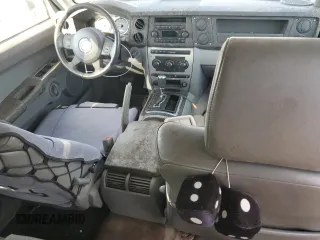 2007 Jeep Commander Sport z VIN 1J8HG48K47C675993, wystawiony jako Copart lot #42962695 z przebiegiem 274 182 mil mil oraz Szkody całkowita. Historia ofert i sprzedaży dostępna na DreamBid. Obrazek 8.