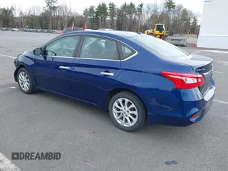 2018 Nissan Sentra SV z VIN 3N1AB7AP9JL638046, wystawiony jako IAAI lot #41998626 z przebiegiem 68 820 mil mil oraz . Historia ofert i sprzedaży dostępna na DreamBid. Obrazek 3.