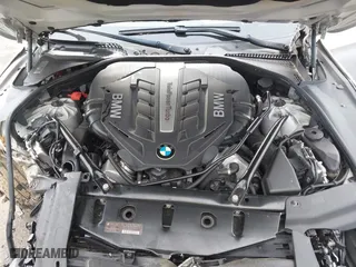 2013 BMW 6 Series 650i xDrive with VIN WBA6B4C53DD098486, listed as a IAAI auction lot 42038491 with 97,771 mi miles. Bid and sale history available at carsss.com. Image 10.