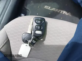 2020 Hyundai Elantra SE z VIN 5NPD74LF2LH510135, wystawiony jako IAAI lot #42265069 z przebiegiem 38 216 mil mil oraz . Historia ofert i sprzedaży dostępna na DreamBid. Obrazek 11.