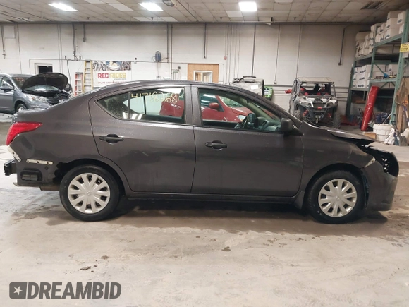2015 Nissan Versa SV with VIN 3N1CN7AP6FL953216, listed as a IAAI auction lot 41718268 with 118,379 mi miles. Bid and sale history available at carsss.com. Image 14.