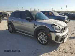 2024 MINI Countryman Cooper S with VIN WMZ53BR03R3S27030, listed as a Copart auction lot 74133204 with 10,683 mi miles and Salvage Title. Bid and sale history available at carsss.com. Image 4.