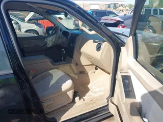 2008 Ford Explorer XLT with VIN 1FMEU63E78UB00097, listed as a IAAI auction lot 41995640 with 153,992 mi miles and . Bid and sale history available at DreamBid. Image 5.