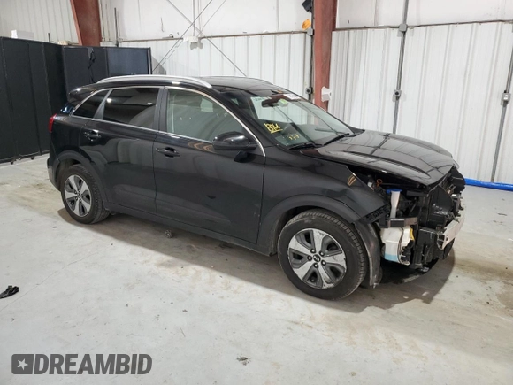 2020 Kia Niro LXS with VIN KNDCB3LC8L5439808, listed as a Copart auction lot 88353675 with 63,875 mi miles and Clean Title. Bid and sale history available at carsss.com. Image 4.