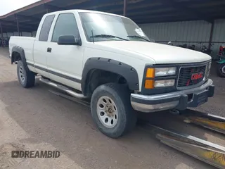 1995 GMC Sierra 1500 z VIN 2GTEK19K9S1591415, wystawiony jako IAAI lot #41793889 z przebiegiem 334 435 mil mil oraz . Historia ofert i sprzedaży dostępna na DreamBid. Obrazek 1.