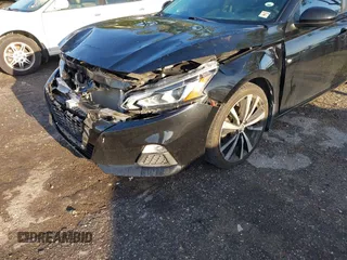 2020 Nissan Altima SR with VIN 1N4BL4CV5LC186805, listed as a IAAI auction lot 41933524 with 59,050 mi miles and . Bid and sale history available at carsss.com. Image 18.