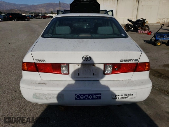 2000 Toyota Camry CE with VIN JT2BG22K6Y0450027, listed as a Copart auction lot 42501155 with 257,416 mi miles and Clean Title. Bid and sale history available at carsss.com. Image 6.