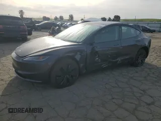 2025 Tesla Model 3 Long Range z VIN 5YJ3E1EA0SF922262, wystawiony jako Copart lot #48358095 z przebiegiem 831 mil mil oraz Szkoda całkowita • Salvage title. Historia ofert i sprzedaży dostępna na DreamBid. Obrazek 1.