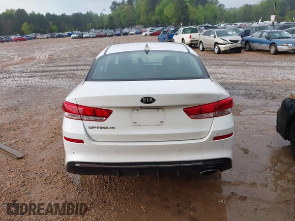 2019 Kia Optima LX with VIN 5XXGT4L36KG352553, listed as a IAAI auction lot 41527076 with 70,282 mi miles. Bid and sale history available at carsss.com. Image 17.