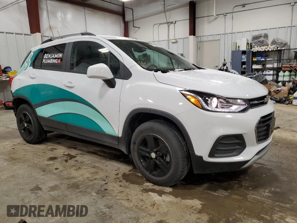 2022 Chevrolet Trax LT with VIN KL7CJPSM1NB564803, listed as a Copart auction lot 47836585 with 18,295 mi miles and Salvage Title. Bid and sale history available at carsss.com. Image 4.