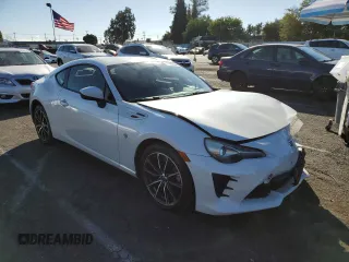 2017 Toyota 86 with VIN JF1ZNAA11H8710596, listed as a Copart auction lot 77886954 with 64,272 mi miles and Salvage Title. Bid and sale history available at carsss.com. Image 4.