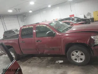 2007 Chevrolet Silverado 1500 LTZ with VIN 2GCEK13M271532935, listed as a IAAI auction lot 40947182 with 268,999 mi miles. Bid and sale history available at carsss.com. Image 12.