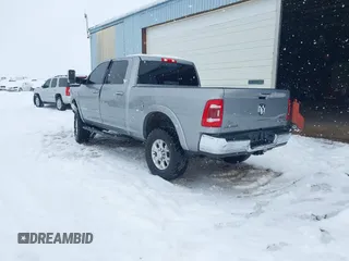 2022 Ram 2500 Laramie с VIN 3C6UR5FL6NG184134, выставлен на аукционе IAAI как лот 41228038 с пробегом 95 631 миль миль и . История ставок и продаж доступна на DreamBid. Изображение 3.