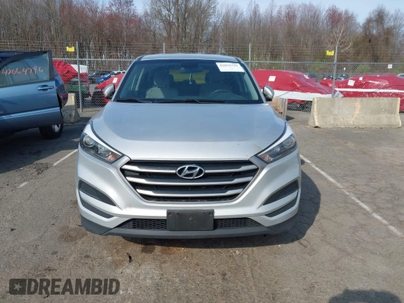 2018 Hyundai Tucson SE z VIN KM8J2CA44JU644303, wystawiony jako IAAI lot #42059326 z przebiegiem 67 873 mil mil oraz . Historia ofert i sprzedaży dostępna na DreamBid. Obrazek 12.