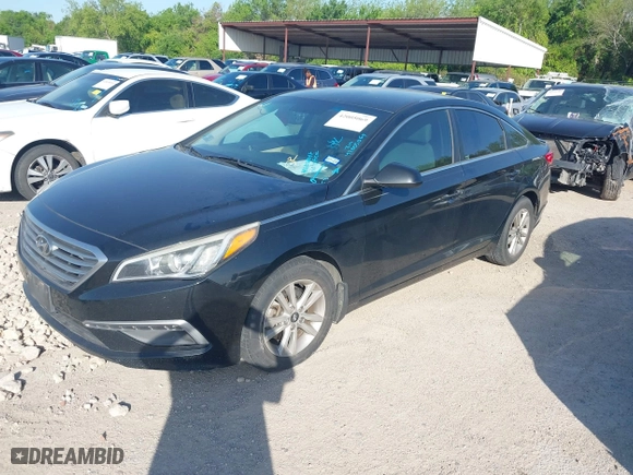 2015 Hyundai Sonata 2.4L SE with VIN 5NPE24AF0FH163432, listed as a IAAI auction lot 42005069 with 186,390 mi miles. Bid and sale history available at carsss.com. Image 2.
