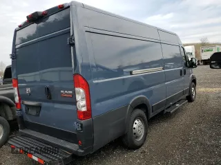 2020 Ram ProMaster Cargo with VIN 3C6URVJG5LE140466, listed as a Copart auction lot 51573585 with 51,213 mi miles and Clean Title. Bid and sale history available at carsss.com. Image 3.