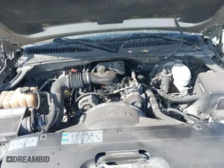 2003 Chevrolet Silverado 1500 LS with VIN 2GCEC19X231278362, listed as a IAAI auction lot 41858074 with 147,654 mi miles. Bid and sale history available at carsss.com. Image 10.