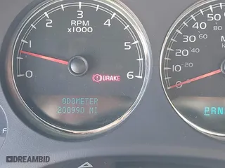 2007 Chevrolet Suburban LT with VIN 3GNFC16J07G243215, listed as a IAAI auction lot 41631673 with 200,990 mi miles. Bid and sale history available at carsss.com. Image 16.