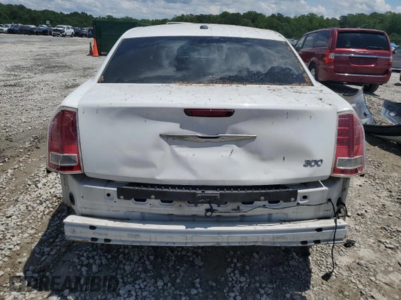 2014 Chrysler 300 z VIN 2C3CCAAG9EH239902, wystawiony jako Copart lot #56529875 z przebiegiem 118 752 mil mil oraz Szkody całkowita. Historia ofert i sprzedaży dostępna na DreamBid. Obrazek 6.