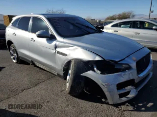 2018 Jaguar F-Pace 30t Premium with VIN SADCJ2GX8JA204022, listed as a Copart auction lot 46719925 with 133,986 mi miles and Salvage title. Bid and sale history available at DreamBid. Image 4.