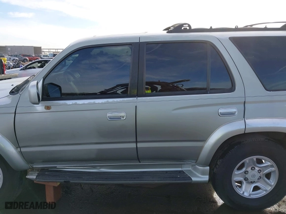 2001 Toyota 4Runner SR5 with VIN JT3HN86R619053456, listed as a IAAI auction lot 41713004 with 335,140 mi miles. Bid and sale history available at carsss.com. Image 14.