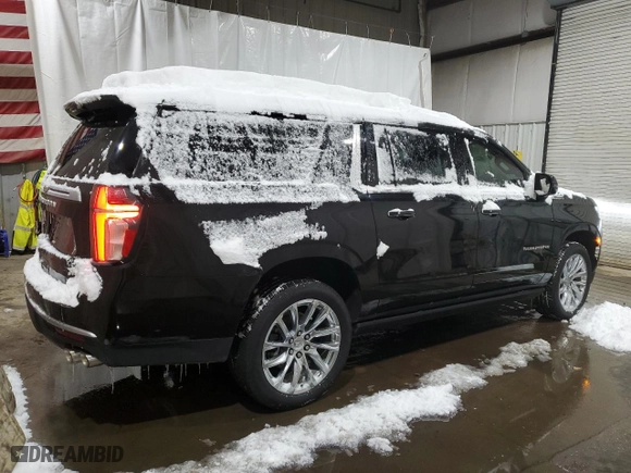 2021 Chevrolet Suburban High Country with VIN 1GNSKGKL6MR157155, listed as a Copart auction lot 88933115 with 33,627 mi miles and Salvage Title. Bid and sale history available at carsss.com. Image 3.
