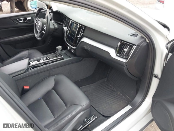 2020 Volvo S60 Momentum with VIN 7JR102FK0LG041752, listed as a IAAI auction lot 41906295 with NaN miles. Bid and sale history available at carsss.com. Image 5.