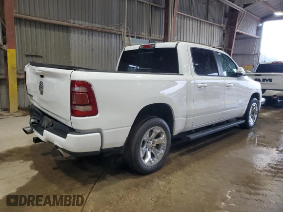 2019 Ram 1500 Big Horn z VIN 1C6RREFT5KN684441, wystawiony jako Copart lot #56464695 z przebiegiem 94 403 mil mil oraz Szkoda całkowita • Salvage title. Historia ofert i sprzedaży dostępna na DreamBid. Obrazek 3.