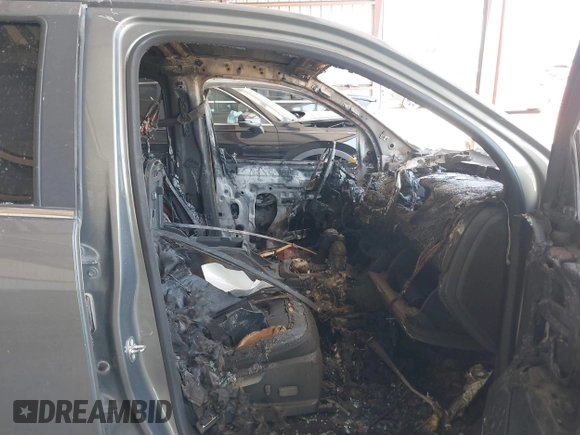 2017 GMC Canyon 4WD Denali z VIN 1GTG6EEN4H1237577, wystawiony jako IAAI lot #42261280 z przebiegiem Nie podano mil oraz . Historia ofert i sprzedaży dostępna na DreamBid. Obrazek 5.