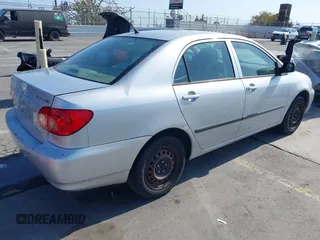 2007 Toyota Corolla CE z VIN 1NXBR32E57Z802566, wystawiony jako IAAI lot #42394007 z przebiegiem 195 301 mil mil oraz . Historia ofert i sprzedaży dostępna na DreamBid. Obrazek 4.
