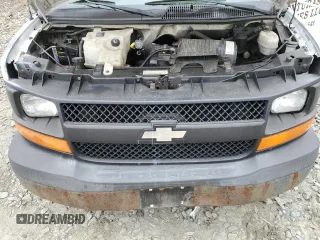 2005 Chevrolet Express Commercial C7L DRW with VIN 1GBJG31U251204341, listed as a Copart auction lot 48927935 with 220,497 mi miles and Salvage Title. Bid and sale history available at carsss.com. Image 12.