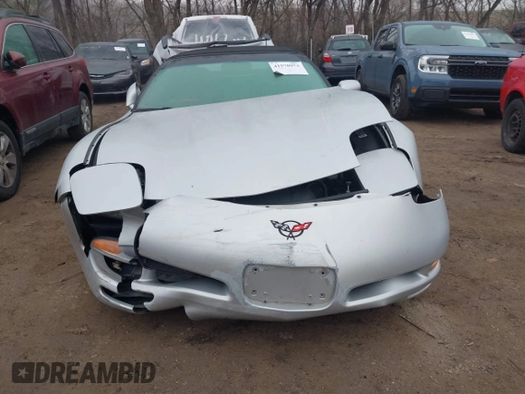 2001 Chevrolet Corvette z VIN 1G1YY32G715118809, wystawiony jako IAAI lot #41570974 z przebiegiem 118 819 mil mil oraz . Historia ofert i sprzedaży dostępna na DreamBid. Obrazek 6.