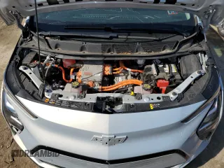 2023 Chevrolet Bolt EV 2LT z VIN 1G1FX6S0XP4156094, wystawiony jako Copart lot #46476625 z przebiegiem 73 367 mil mil oraz Szkody całkowita. Historia ofert i sprzedaży dostępna na DreamBid. Obrazek 11.