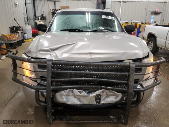 2007 Chevrolet Silverado 1500 LS with VIN 2GCEK13C871722715, listed as a Copart auction lot 41488155 with 264,584 mi miles and Clean Title. Bid and sale history available at carsss.com. Image 5.
