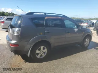 2008 Mitsubishi Outlander LS with VIN JA4MT31X68Z012841, listed as a Copart auction lot 73125604 with 111,015 mi miles and Salvage Title. Bid and sale history available at carsss.com. Image 3.